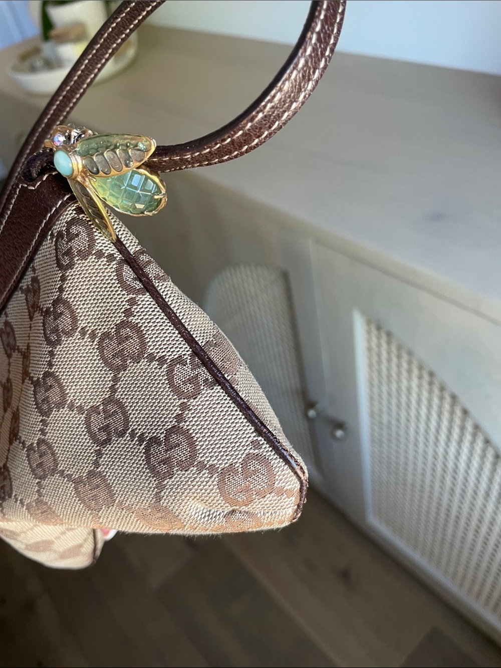 Gucci Beige Brown GG Canvas Wristlet with Leather Trim and Bumblebee Charm - Picture 7 of 11